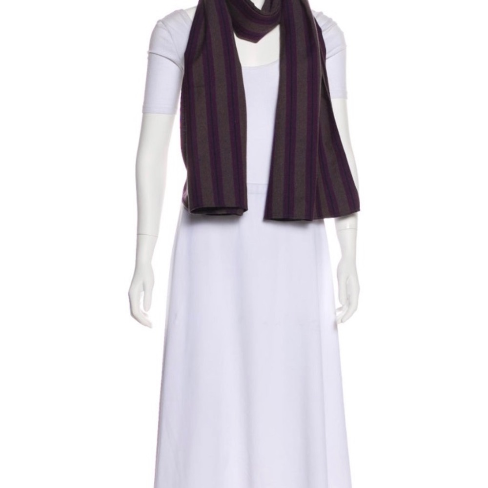 Scarf - Picture 3 of 5